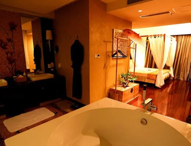 杭州下城养生会所的黄昏恋：当爱情遇上八十岁